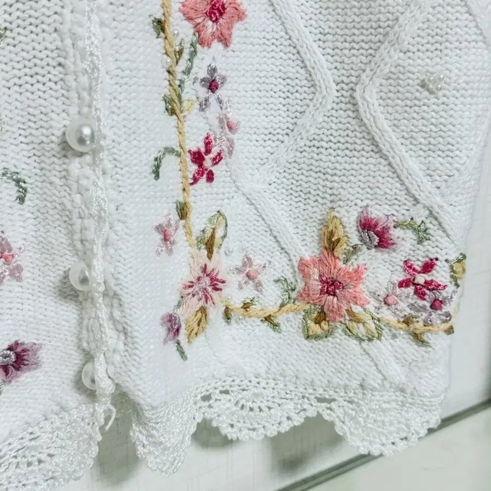 Carolyn Taylor Cream Cardigan with Pink Floral Embroidery - Picture 4 of 6